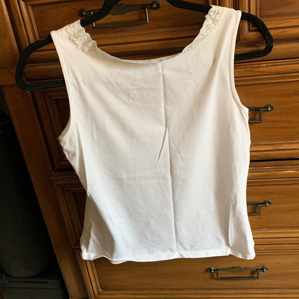 White cami - Picture 2 of 5